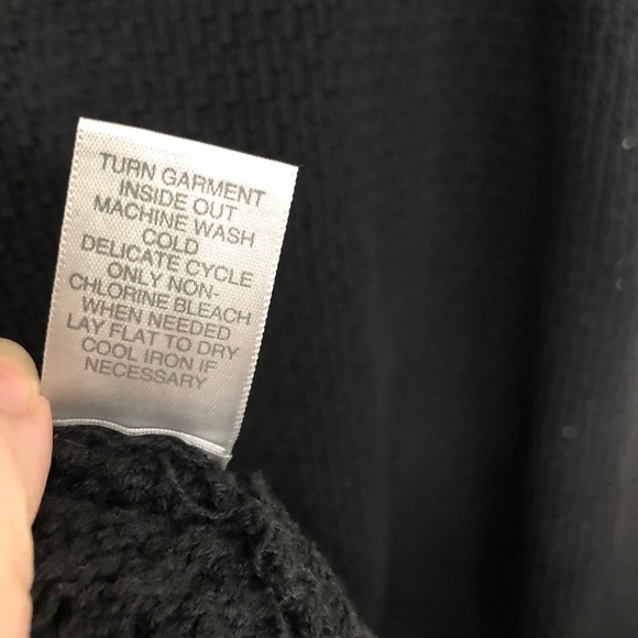 Avenue Netted Sheer Sleeveless Long Sweater - Picture 4 of 6